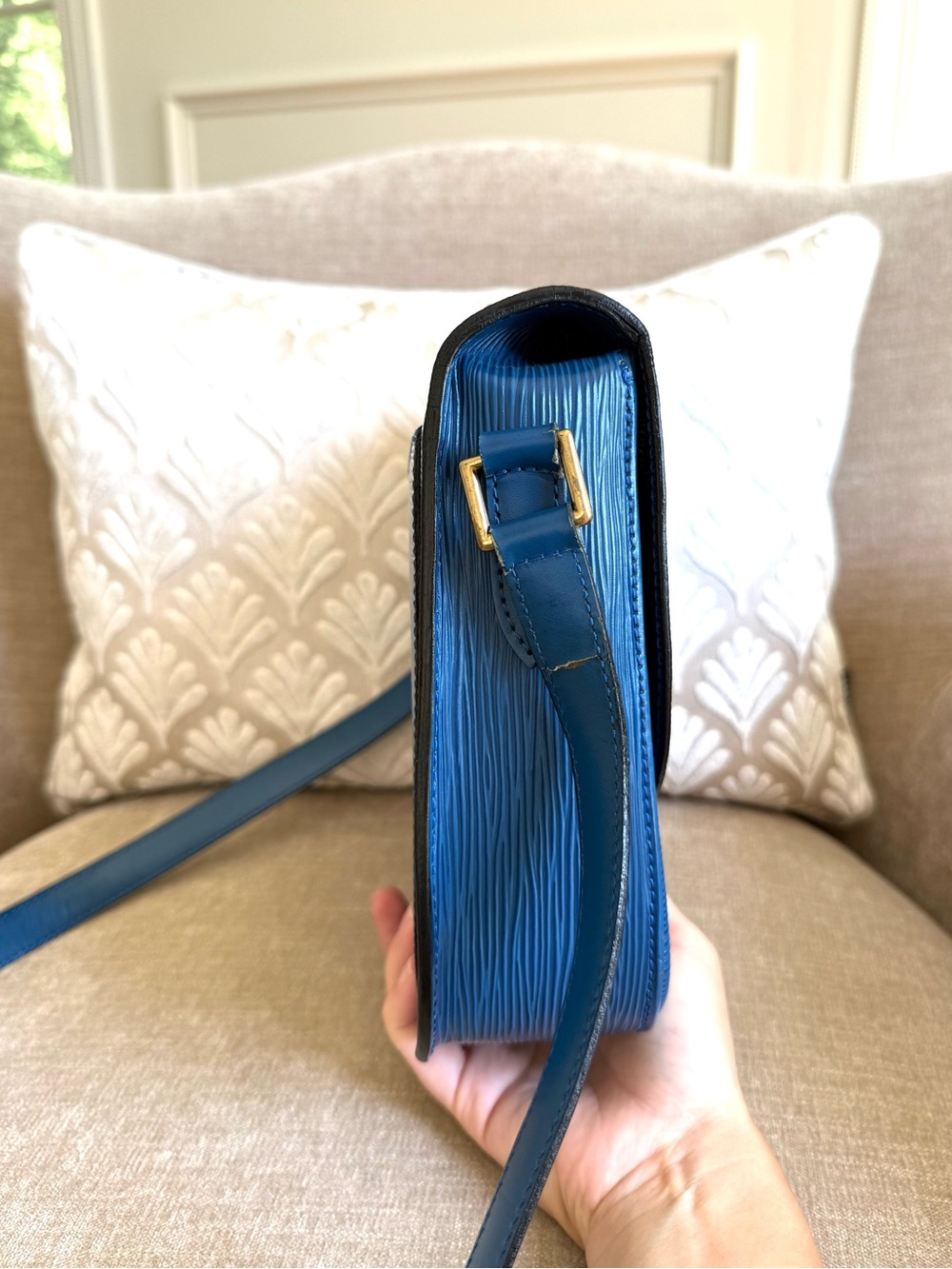 Authentic Louis Vuitton Saint Cloud GM shoulder bag blue Epi leather M51242 LV - Picture 9 of 16
